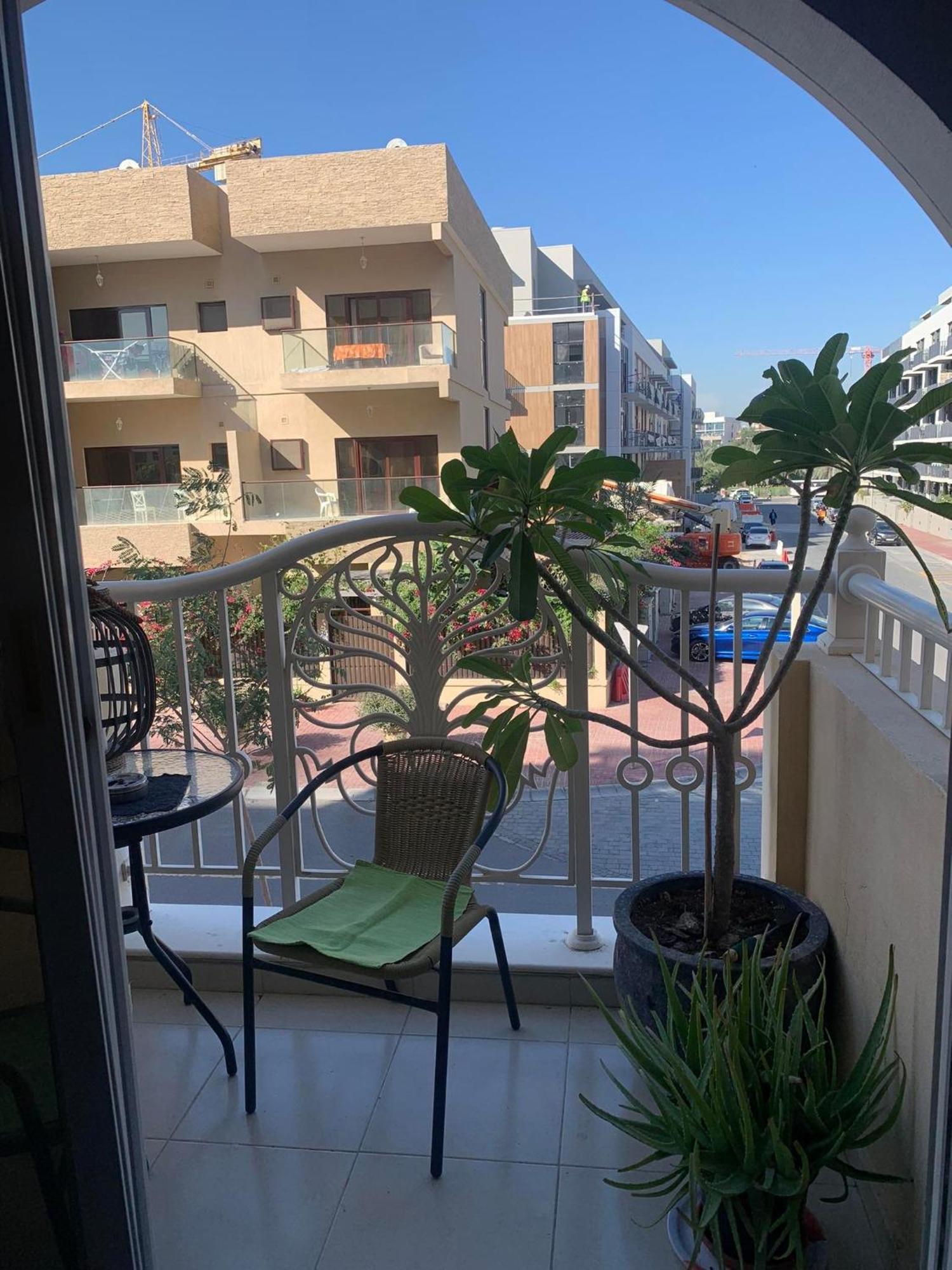 Huge Entire Apartment For Couples ,Families & Groups -Up To 5 Guests- With Free Pool, Steam & Sauna ,Jvc,Dubai Exterior foto
